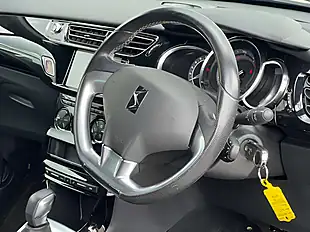 Used 2016 DS 3 Prestige Grey - Interior and Exterior details 13