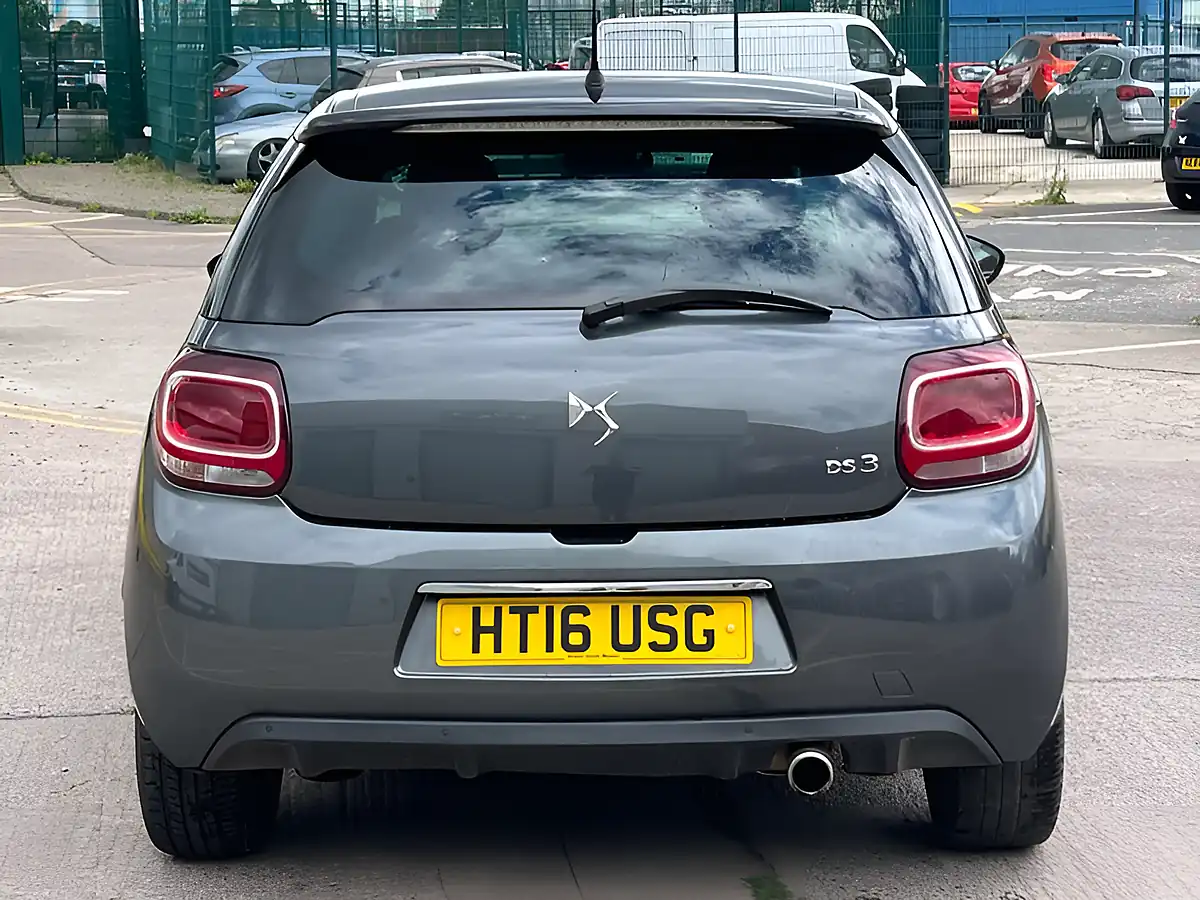 Used 2016 DS 3 Prestige Grey - Interior and Exterior details 4