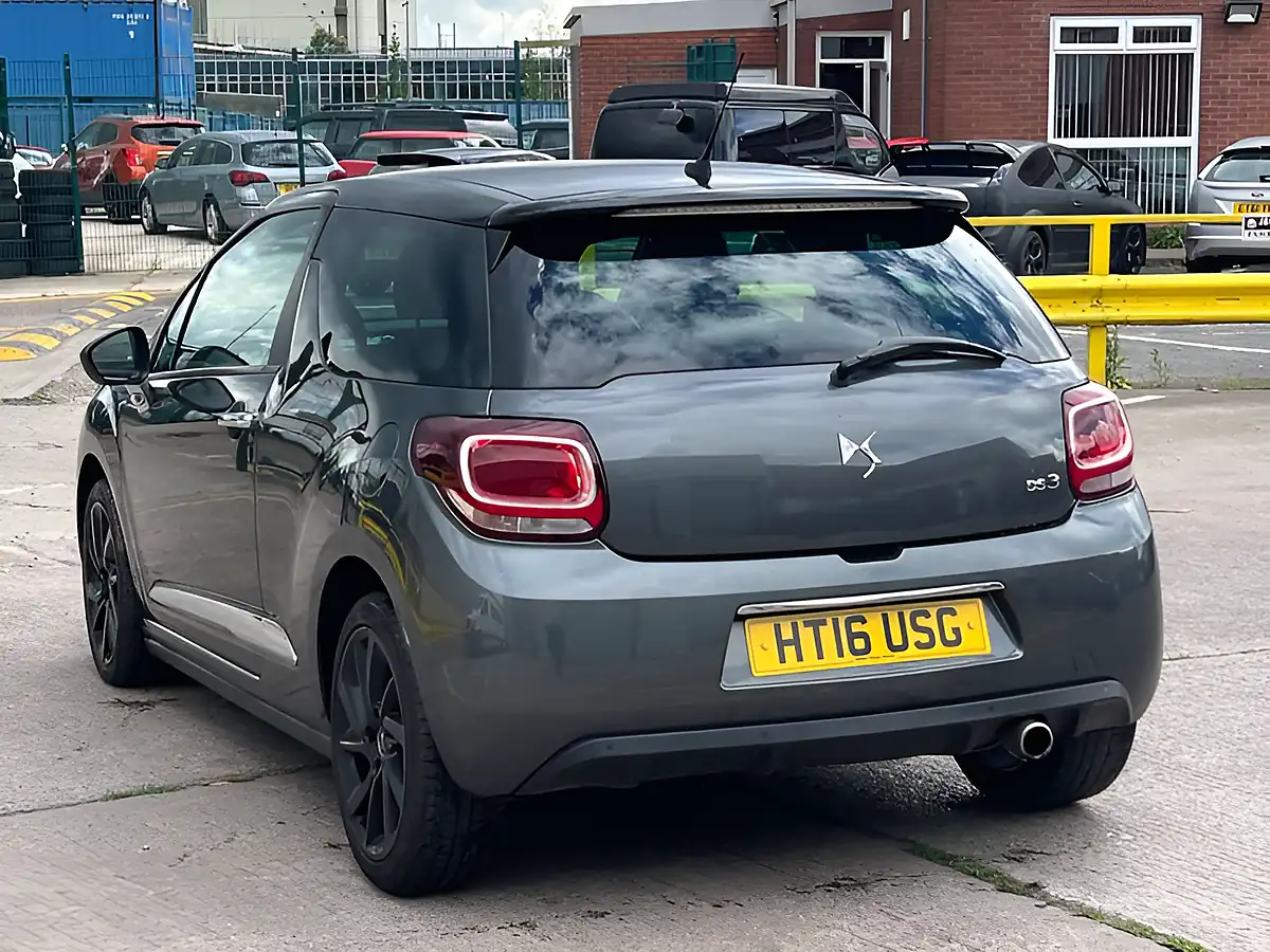 Used 2016 DS 3 Prestige Grey - Interior and Exterior details 6