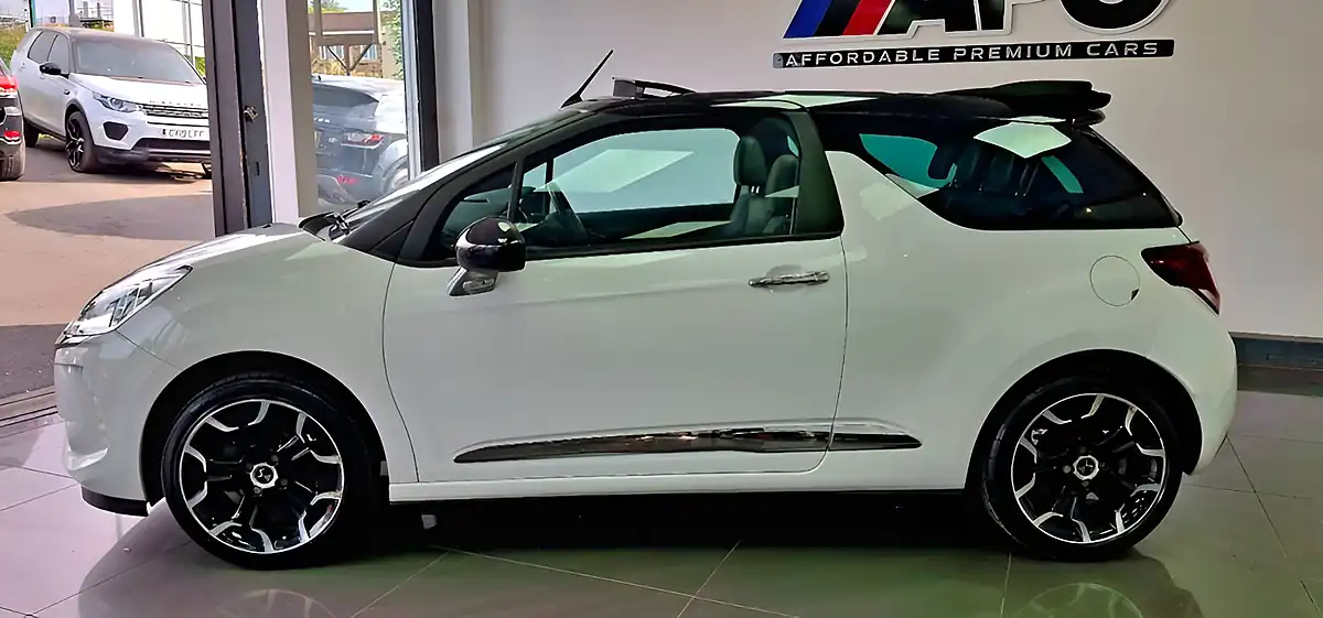 Used 2016 DS Automobiles DS 3 Cabrio Elegance White - Interior and Exterior details 2