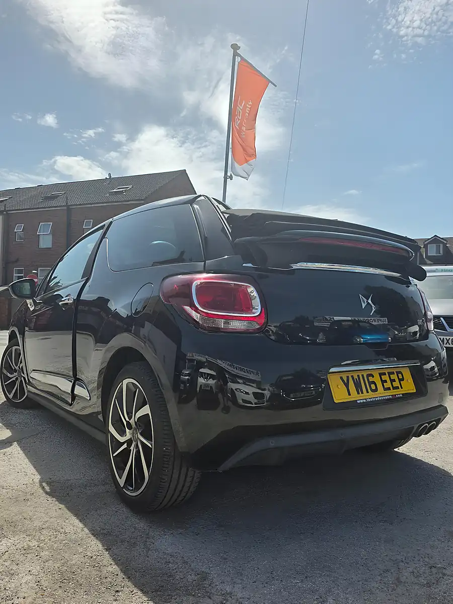 Used 2016 DS Automobiles DS 3 Cabrio Prestige Black - Interior and Exterior details 5