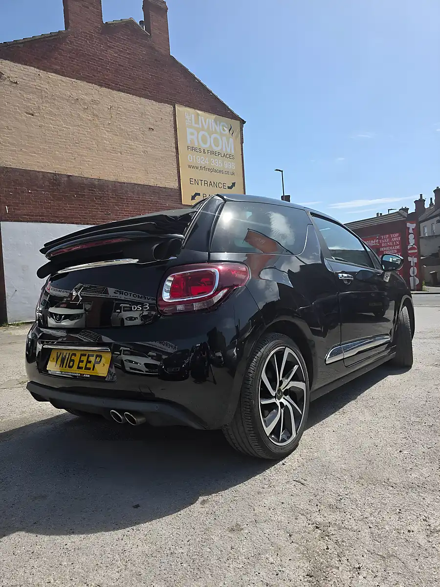 Used 2016 DS Automobiles DS 3 Cabrio Prestige Black - Interior and Exterior details 9