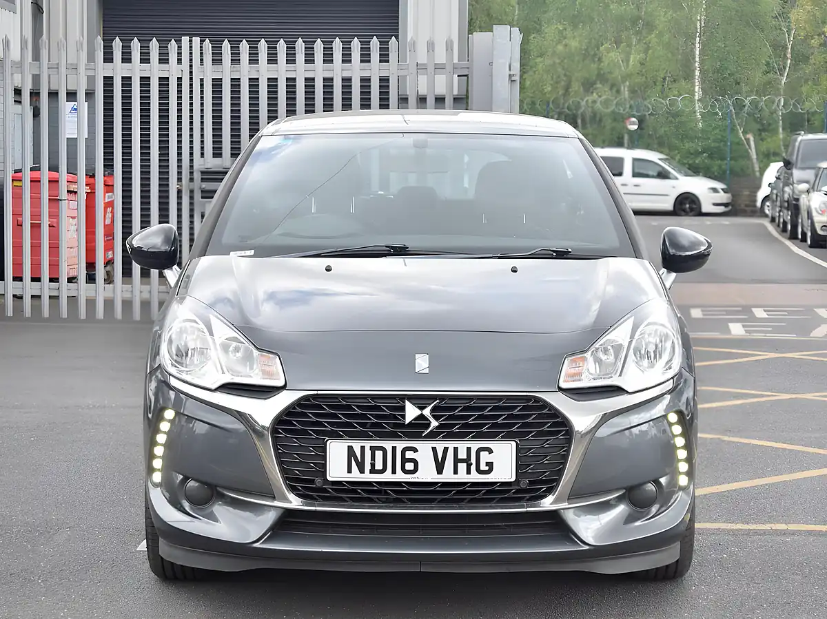 Used 2016 DS Automobiles DS 3 Chic Grey - Interior and Exterior details 2