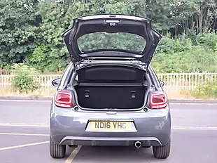 Used 2016 DS Automobiles DS 3 Chic Grey - Interior and Exterior details 7