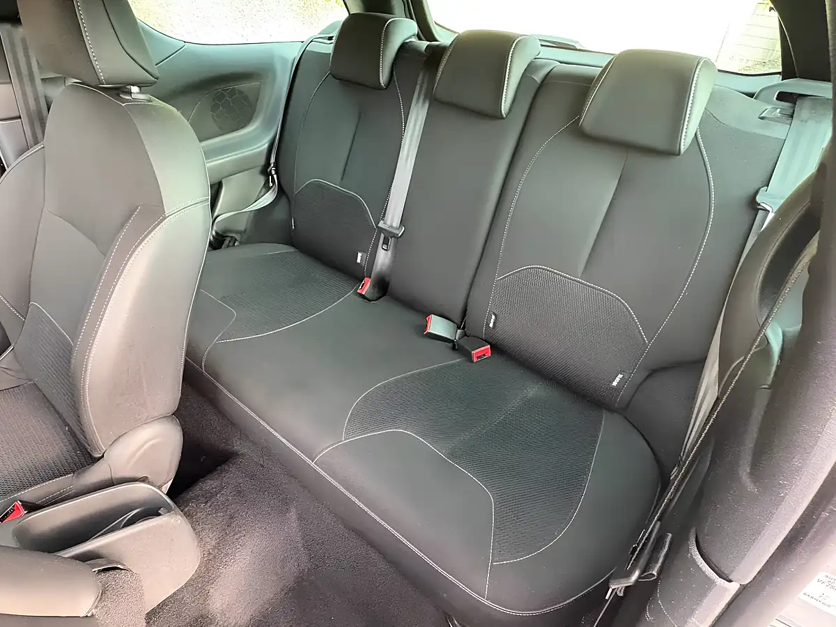 Used 2016 DS Automobiles DS 3 Dstyle Nav Silver - Interior and Exterior details 14