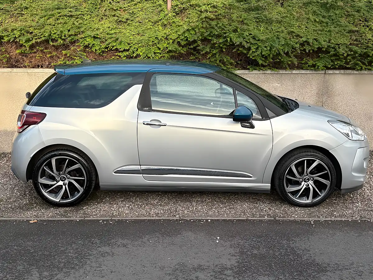 Used 2016 DS Automobiles DS 3 Dstyle Nav Silver - Interior and Exterior details 2