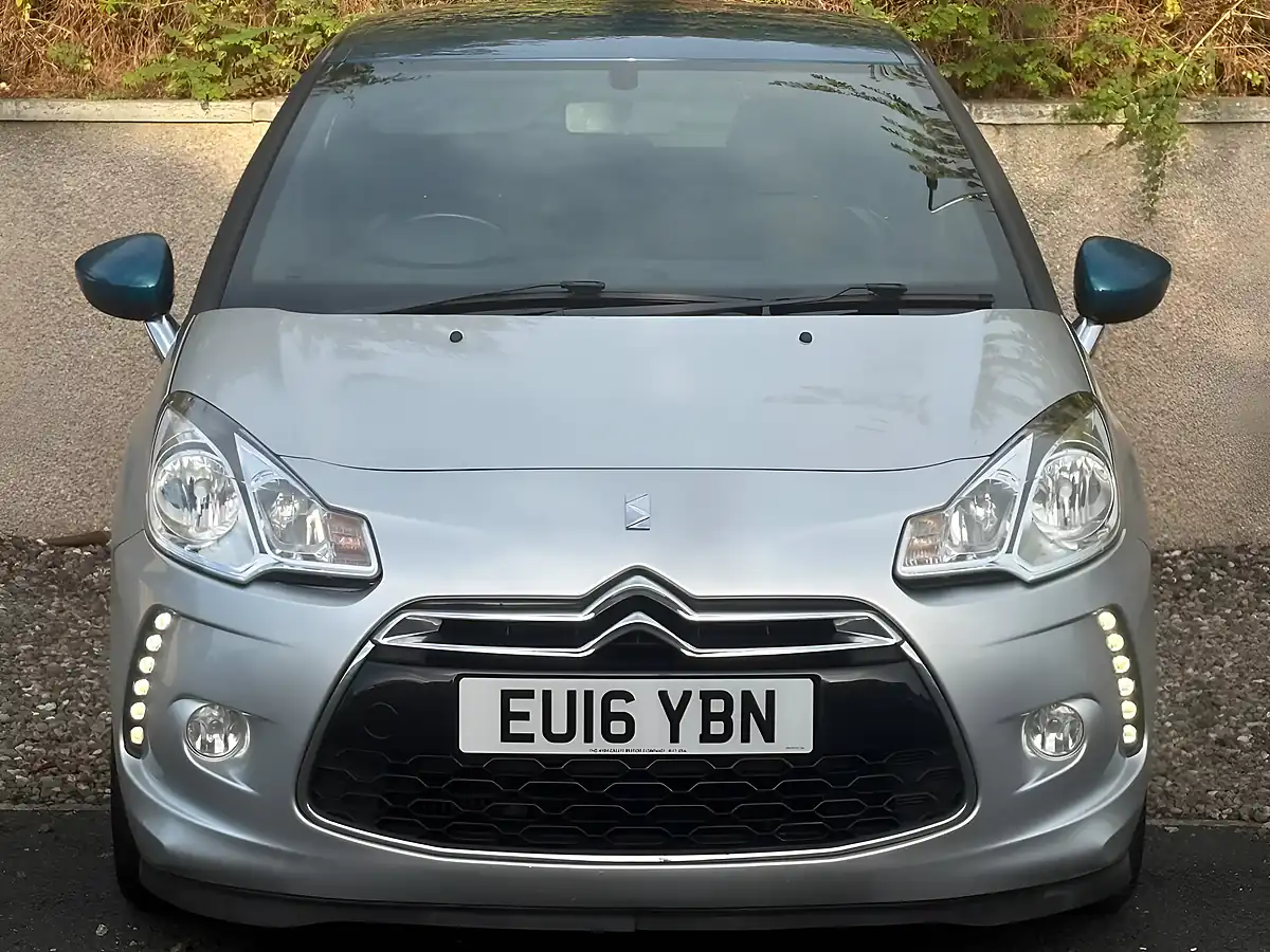 Used 2016 DS Automobiles DS 3 Dstyle Nav Silver - Interior and Exterior details 6