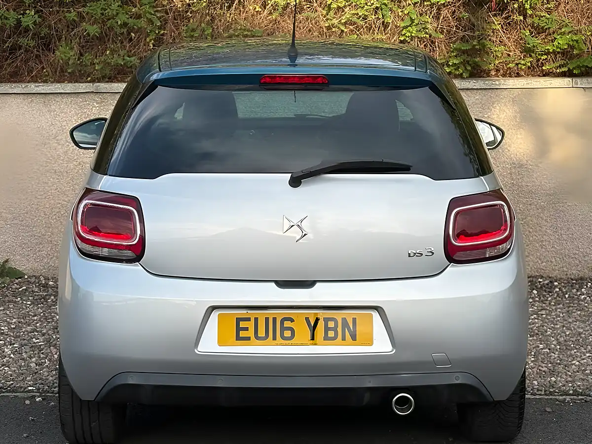 Used 2016 DS Automobiles DS 3 Dstyle Nav Silver - Interior and Exterior details 7