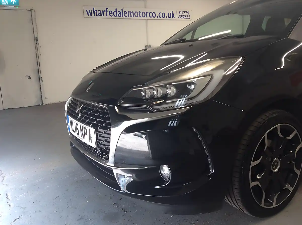 Used 2016 DS Automobiles DS 3 Elegance Black - Interior and Exterior details 10