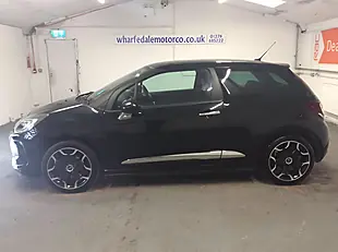 Used 2016 DS Automobiles DS 3 Elegance Black - Interior and Exterior details 2