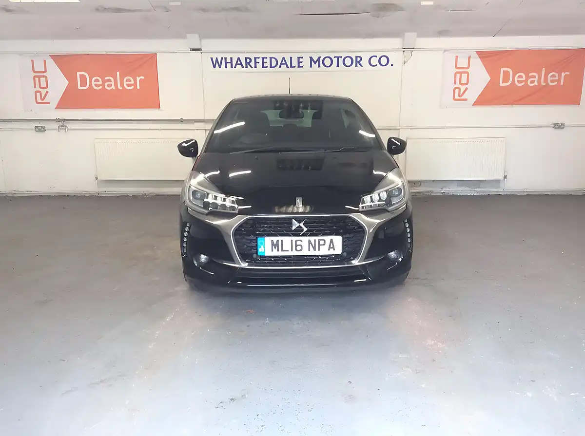 Used 2016 DS Automobiles DS 3 Elegance Black - Interior and Exterior details 3