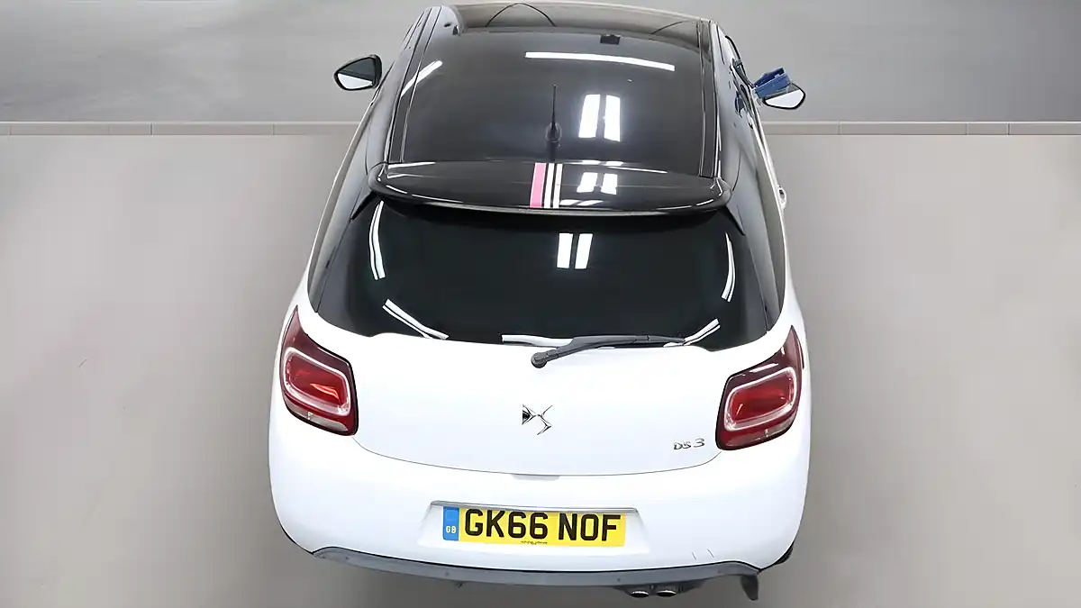 Used 2016 DS Automobiles DS 3 Performance Line White - Interior and Exterior details 6