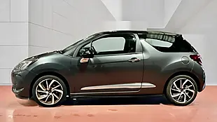 Used 2016 DS Automobiles DS 3 Prestige Grey - Interior and Exterior details 3