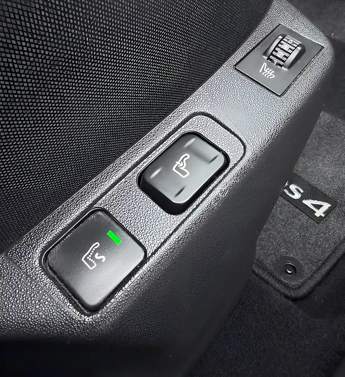 Used 2016 DS Automobiles DS 4 Prestige Ink Blue Met - Eku - Interior and Exterior details 17