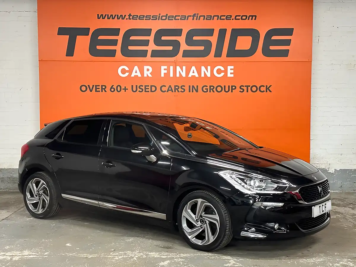 Used 2016 DS Automobiles DS 5 Elegance Black - Front View