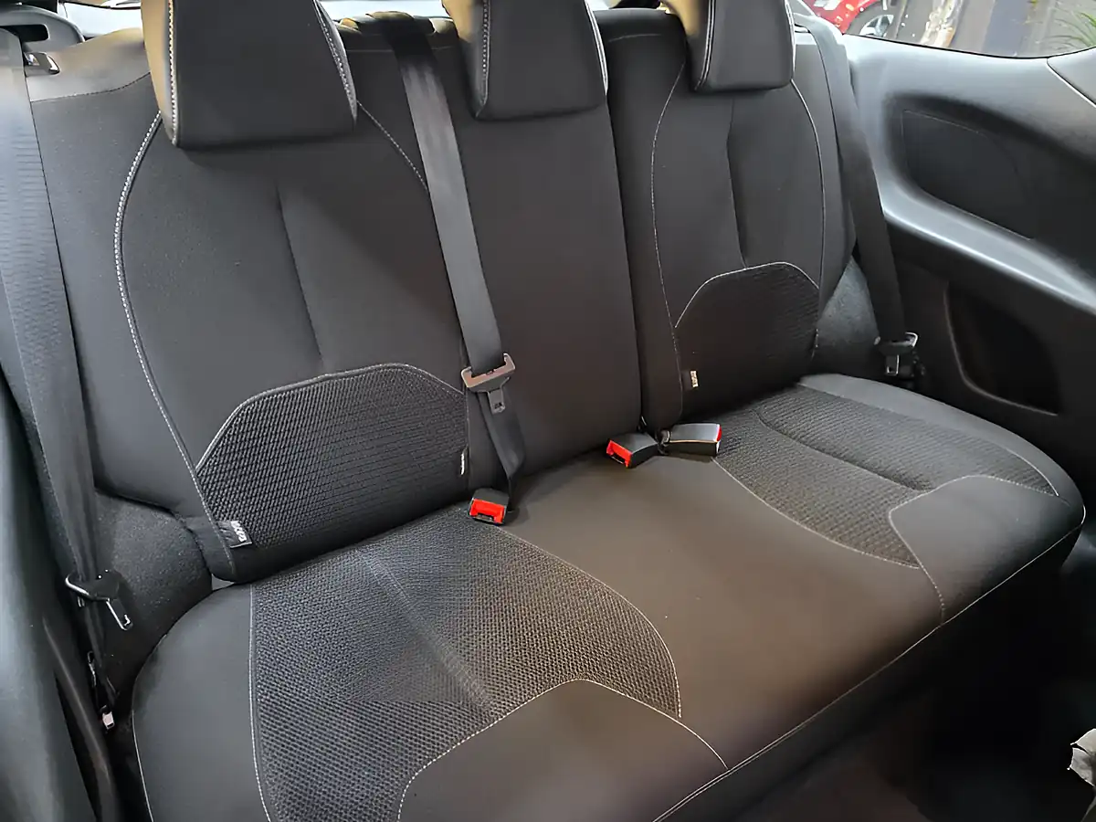 Used 2016 DS DS 3 Chic Blue - Interior and Exterior details 16