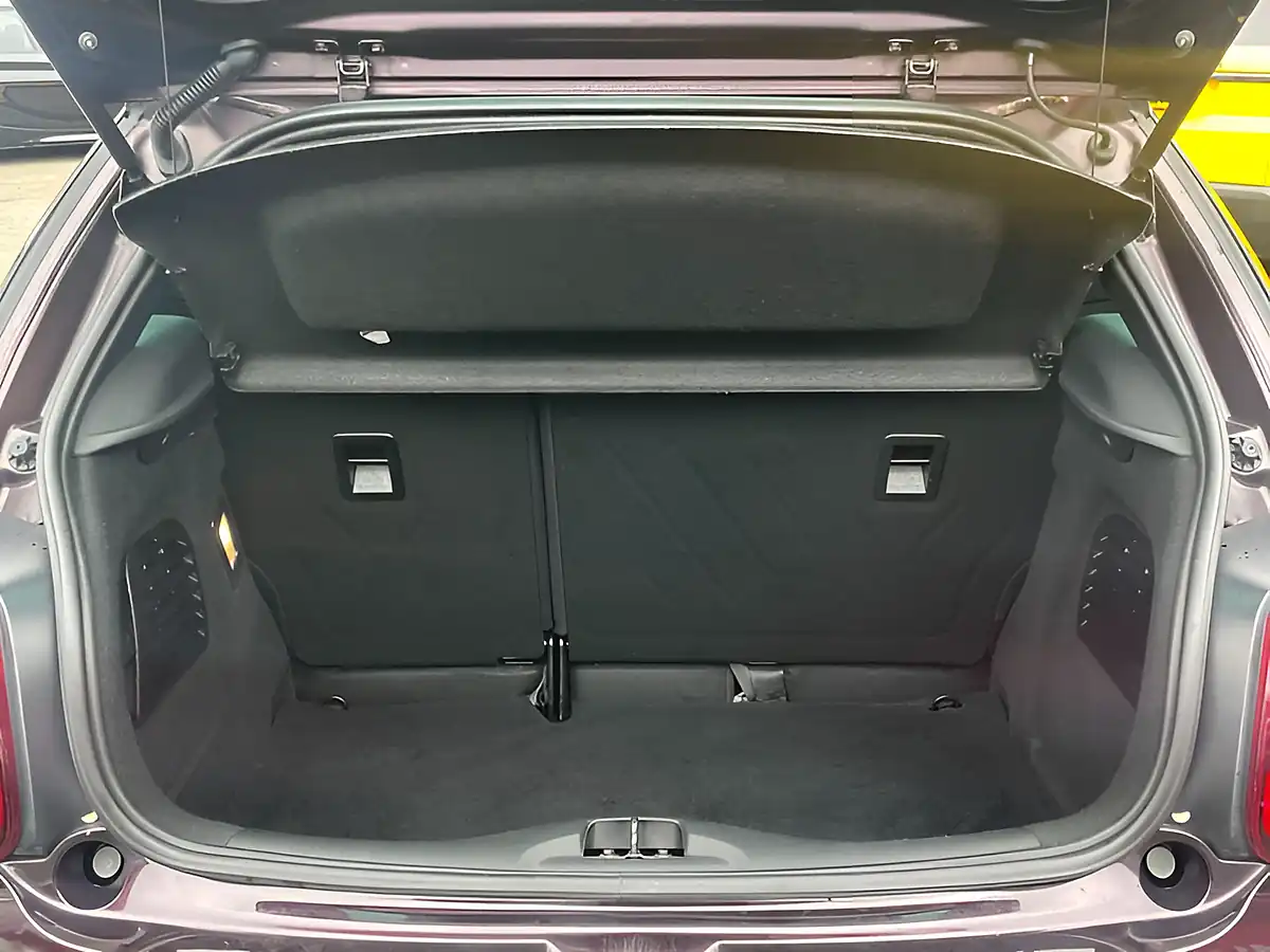 Used 2016 DS DS 3 Elegance Purple - Interior and Exterior details 14