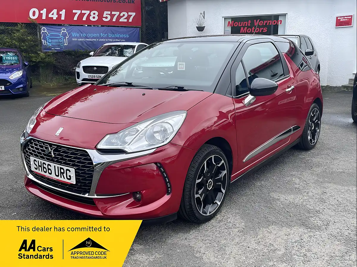 Used 2016 DS DS 3 Elegance Red - Interior and Exterior details 5