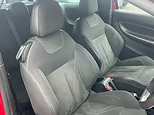 Used 2016 DS DS 3 Elegance Red - Interior and Exterior details 12