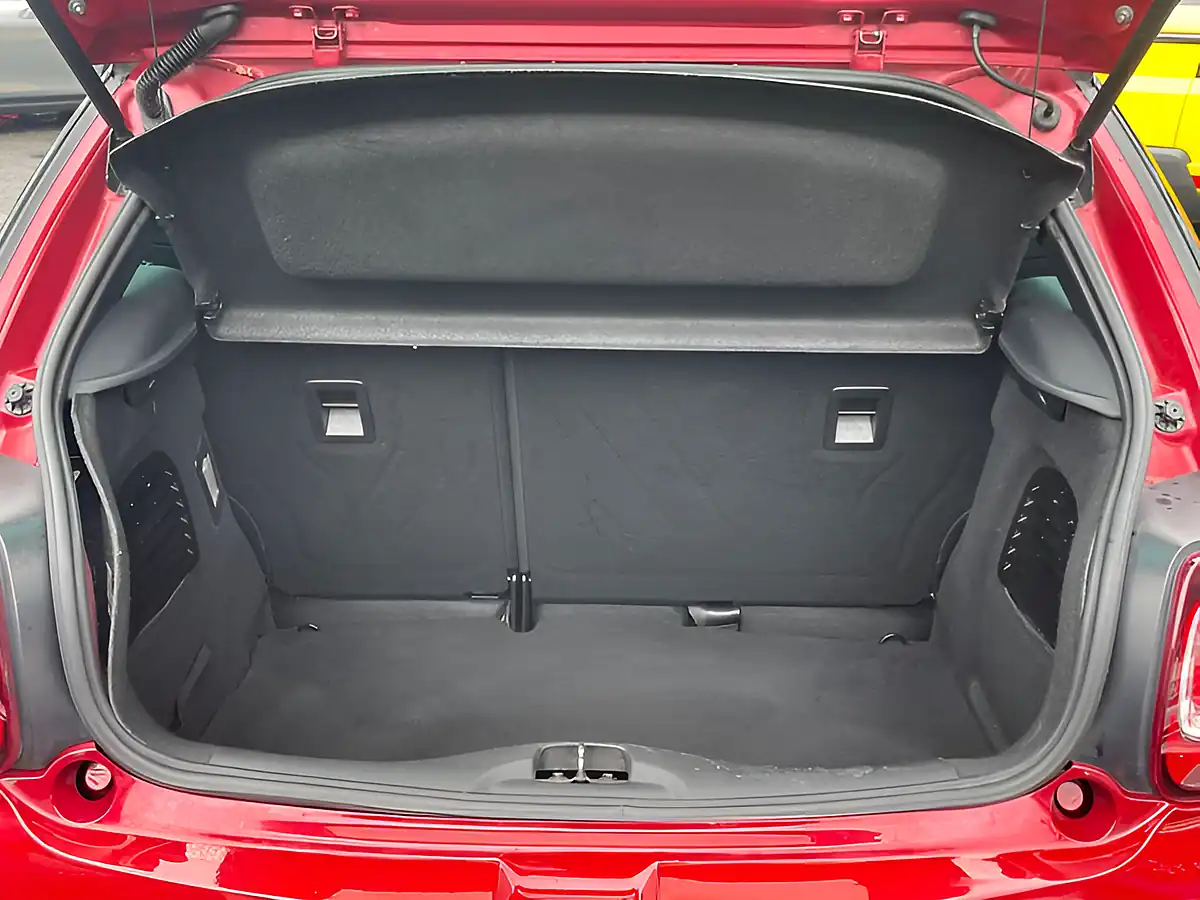 Used 2016 DS DS 3 Elegance Red - Interior and Exterior details 14