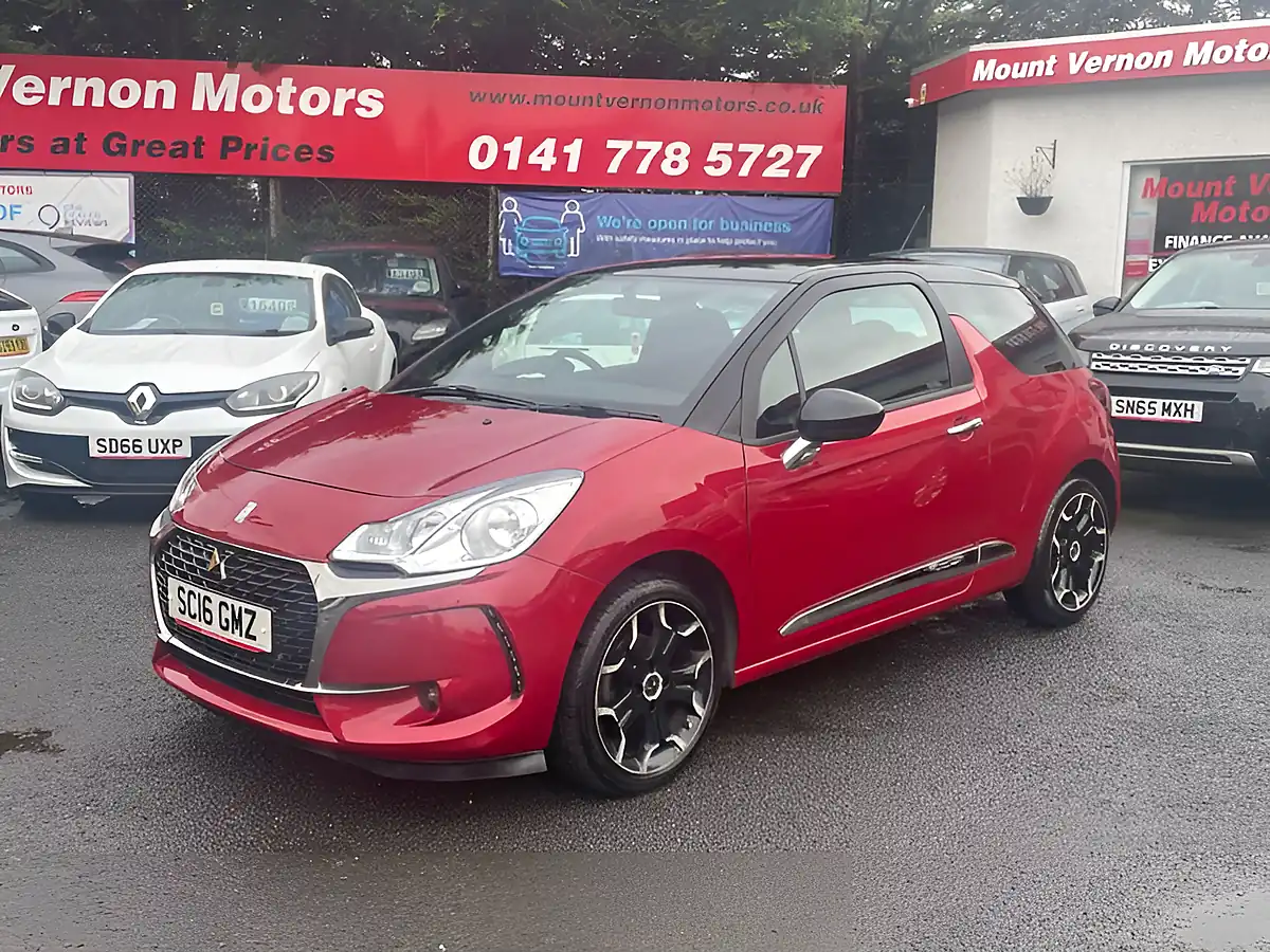Used 2016 DS DS 3 Elegance Red - Interior and Exterior details 4