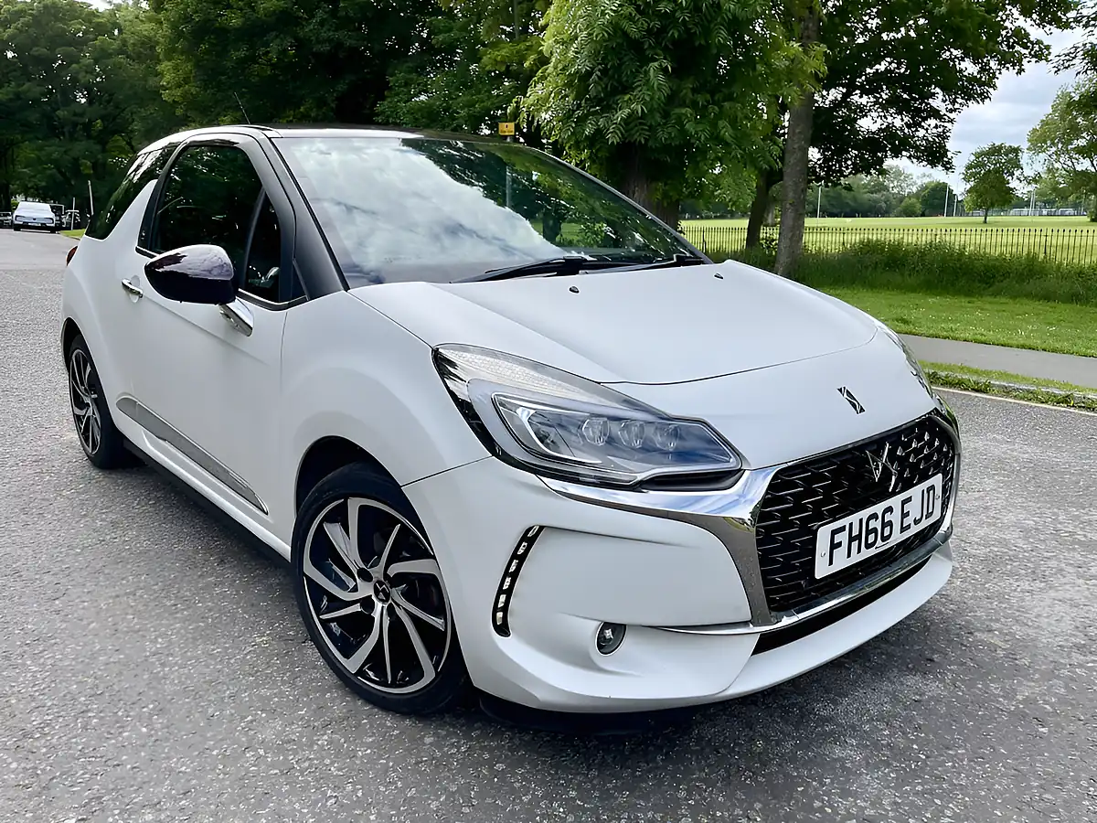 Used 2016 DS DS 3 Givenchy Le Makeup White - Front View