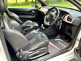 Used 2016 DS DS 3 Givenchy Le Makeup White - Interior and Exterior details 20