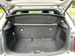 Used 2016 DS DS 3 Givenchy Le Makeup White - Interior and Exterior details 9