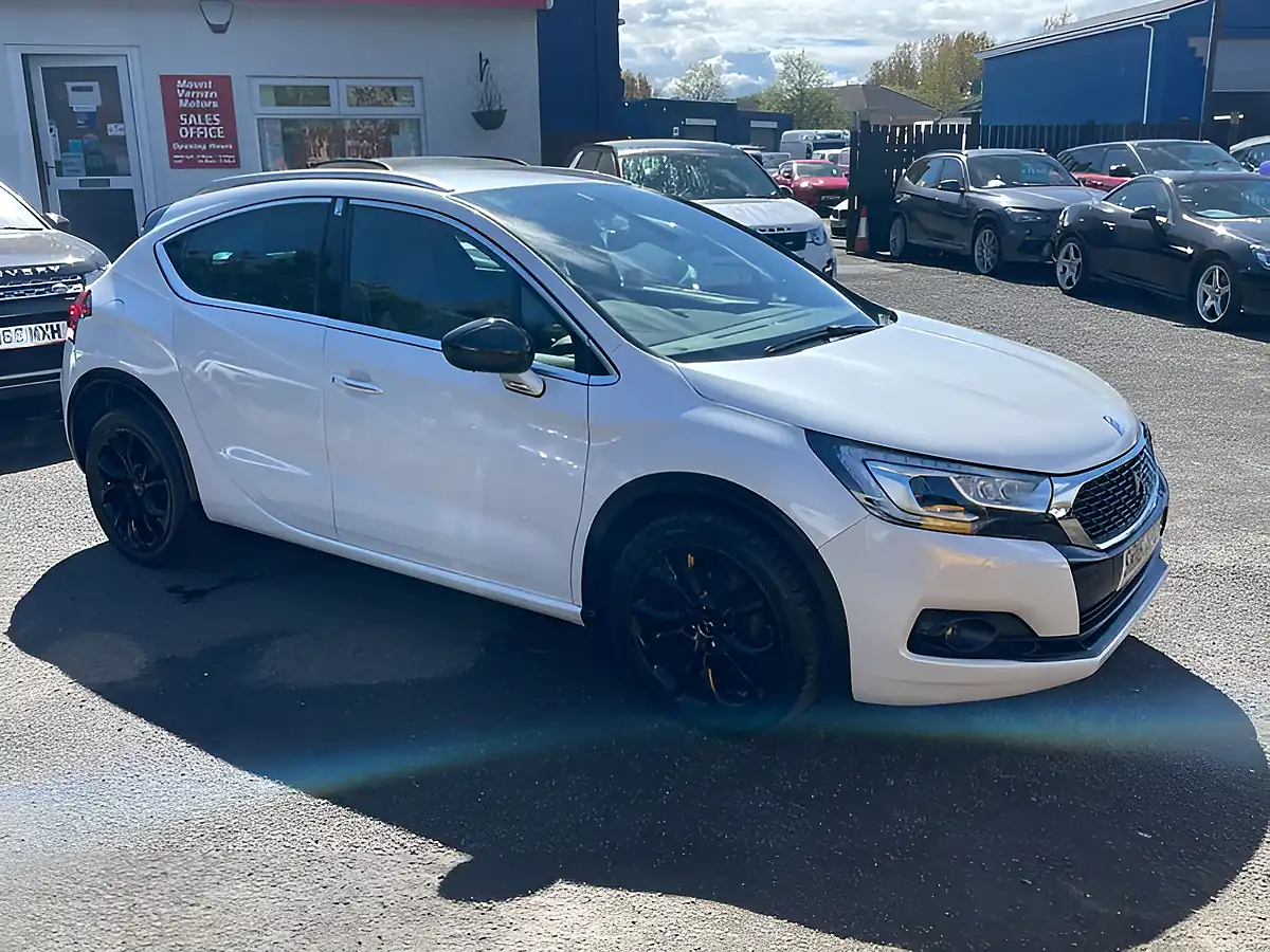 Used 2016 DS DS 4 Crossback White - Interior and Exterior details 10