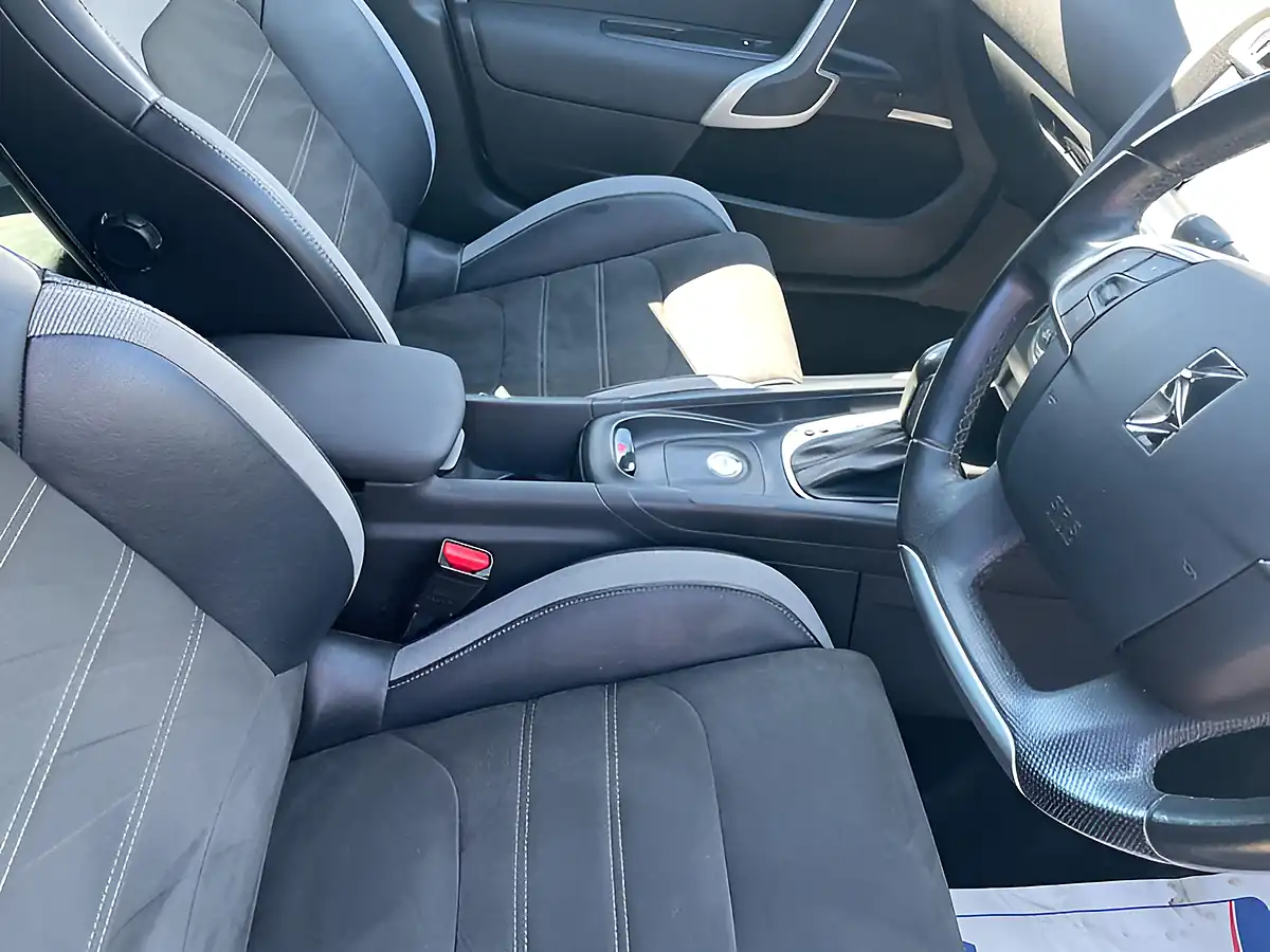 Used 2016 DS DS 4 Crossback White - Interior and Exterior details 13