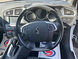 Used 2016 DS DS 4 Crossback White - Interior and Exterior details 16