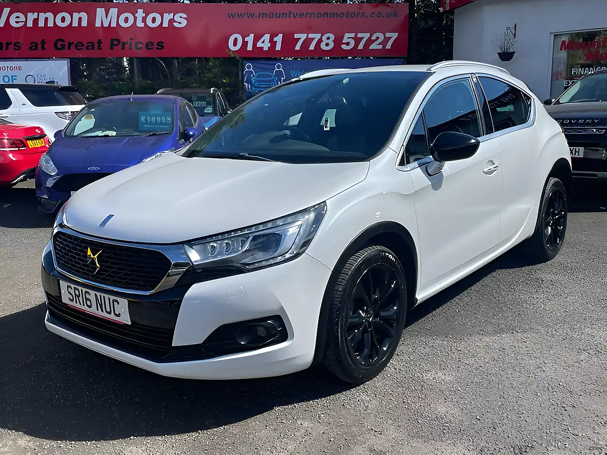 Used 2016 DS DS 4 Crossback White - Interior and Exterior details 4
