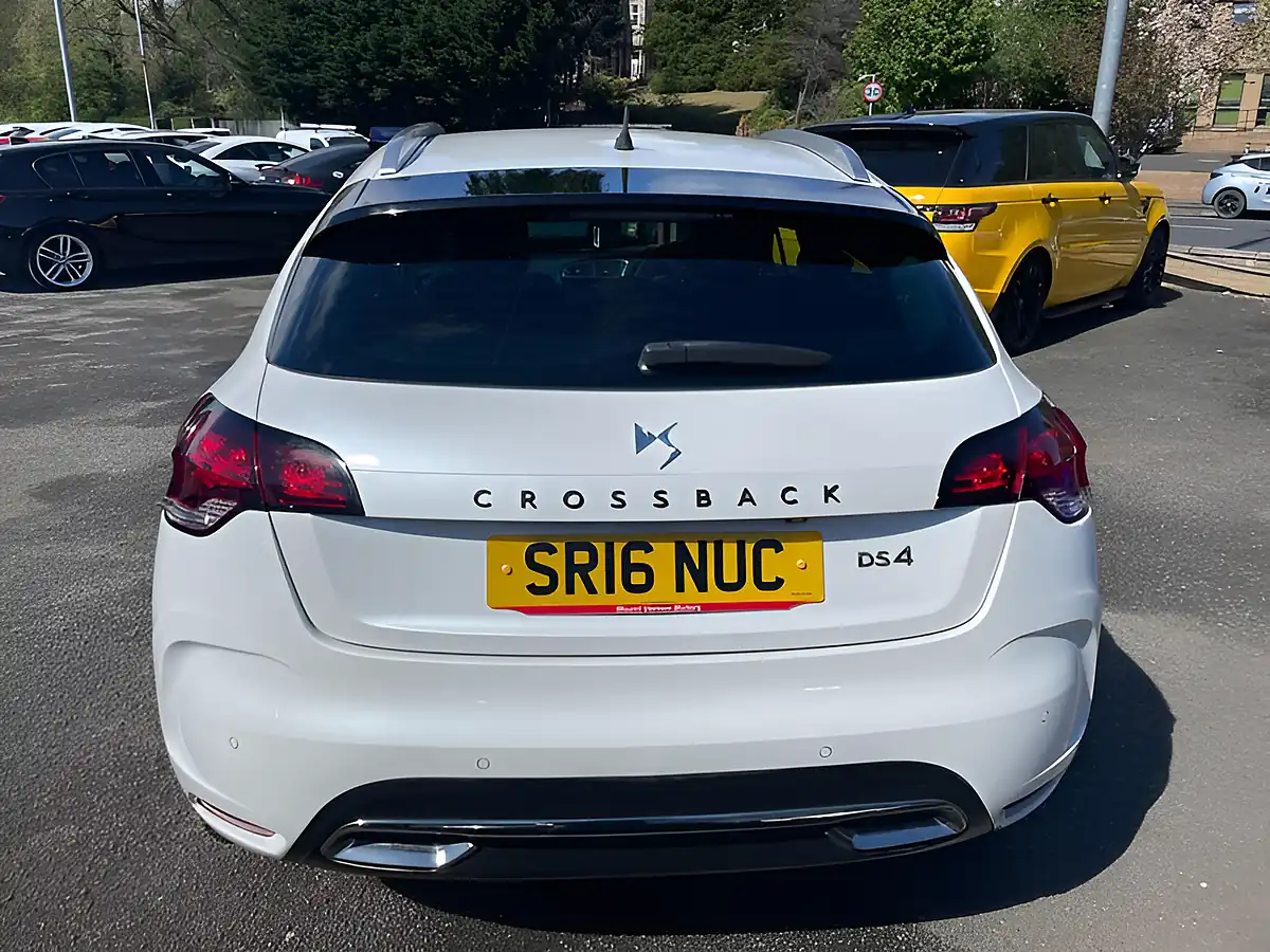 Used 2016 DS DS 4 Crossback White - Interior and Exterior details 7