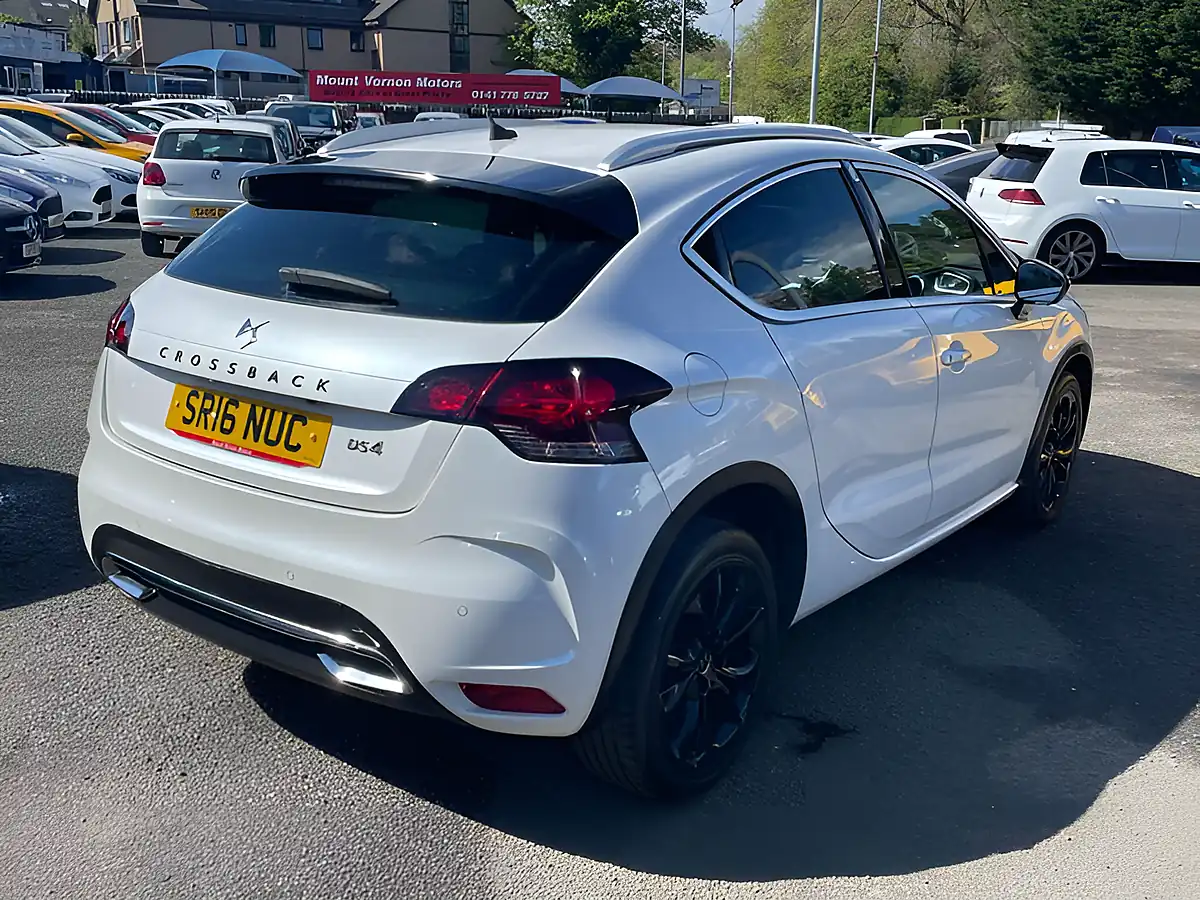 Used 2016 DS DS 4 Crossback White - Interior and Exterior details 8