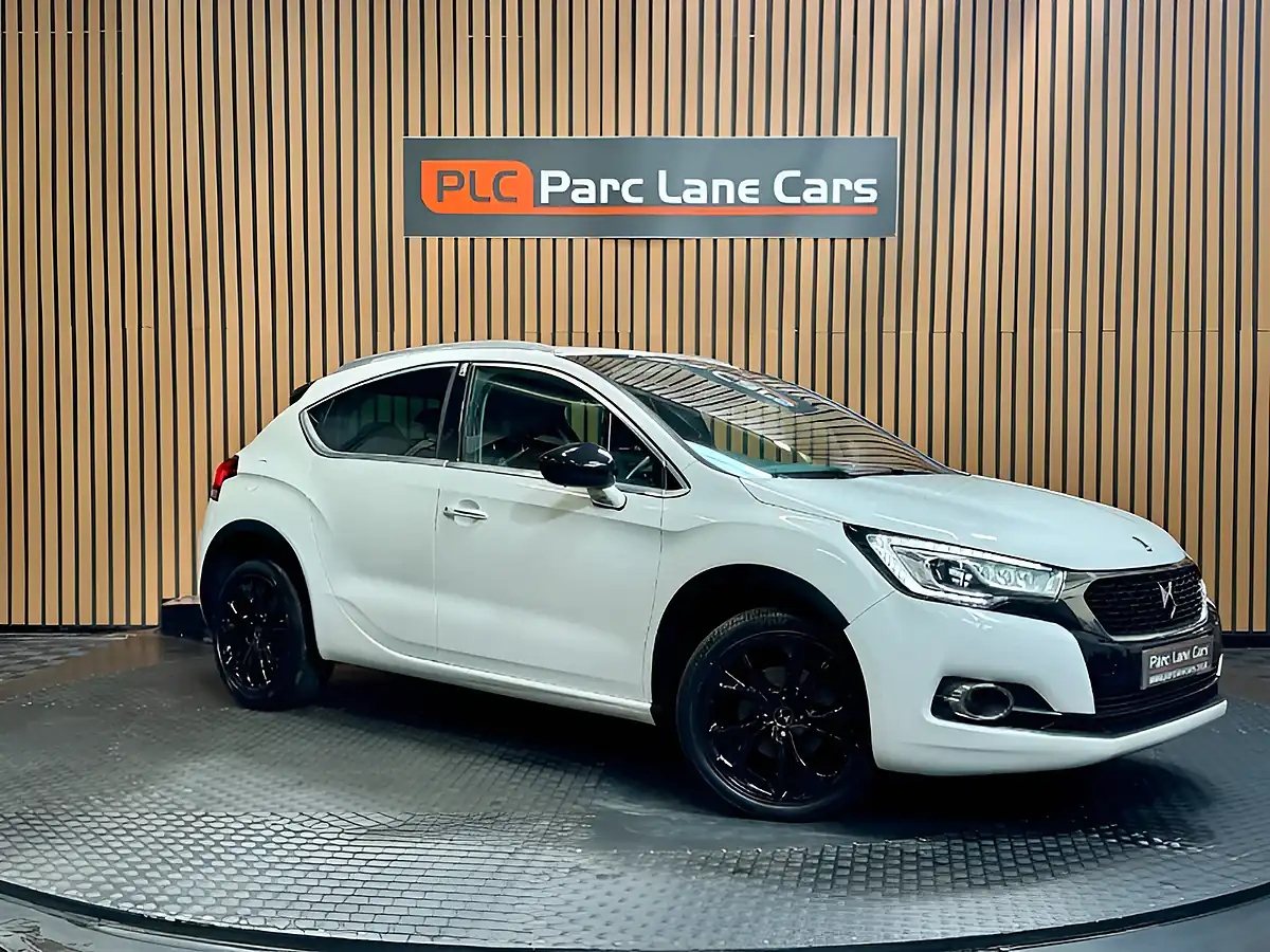 Used 2016 DS DS 4 Crossback White - Front View