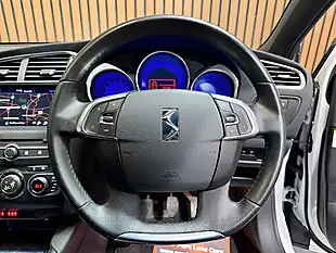Used 2016 DS DS 4 Crossback White - Interior and Exterior details 12