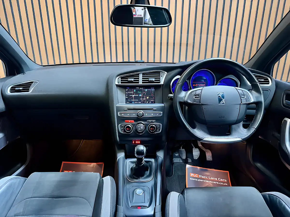Used 2016 DS DS 4 Crossback White - Interior and Exterior details 14
