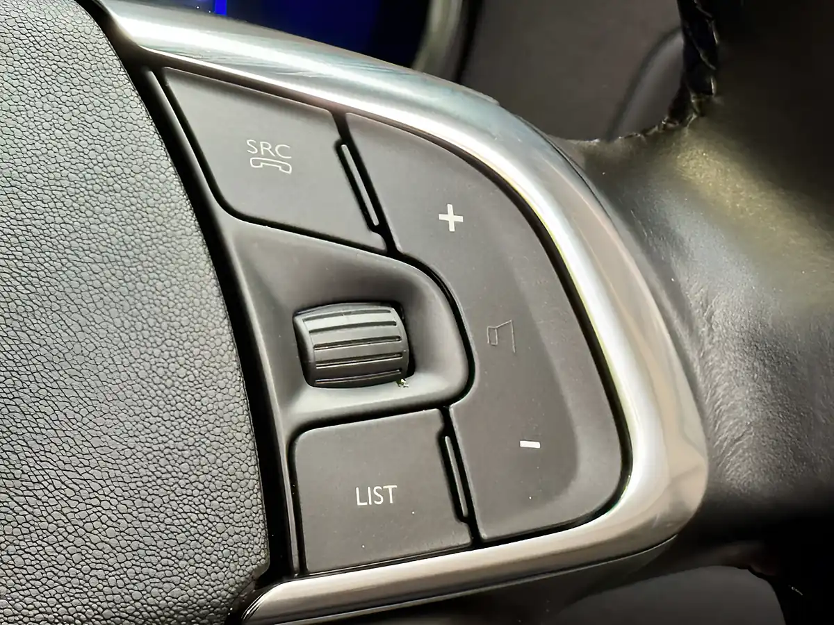 Used 2016 DS DS 4 Crossback White - Interior and Exterior details 19