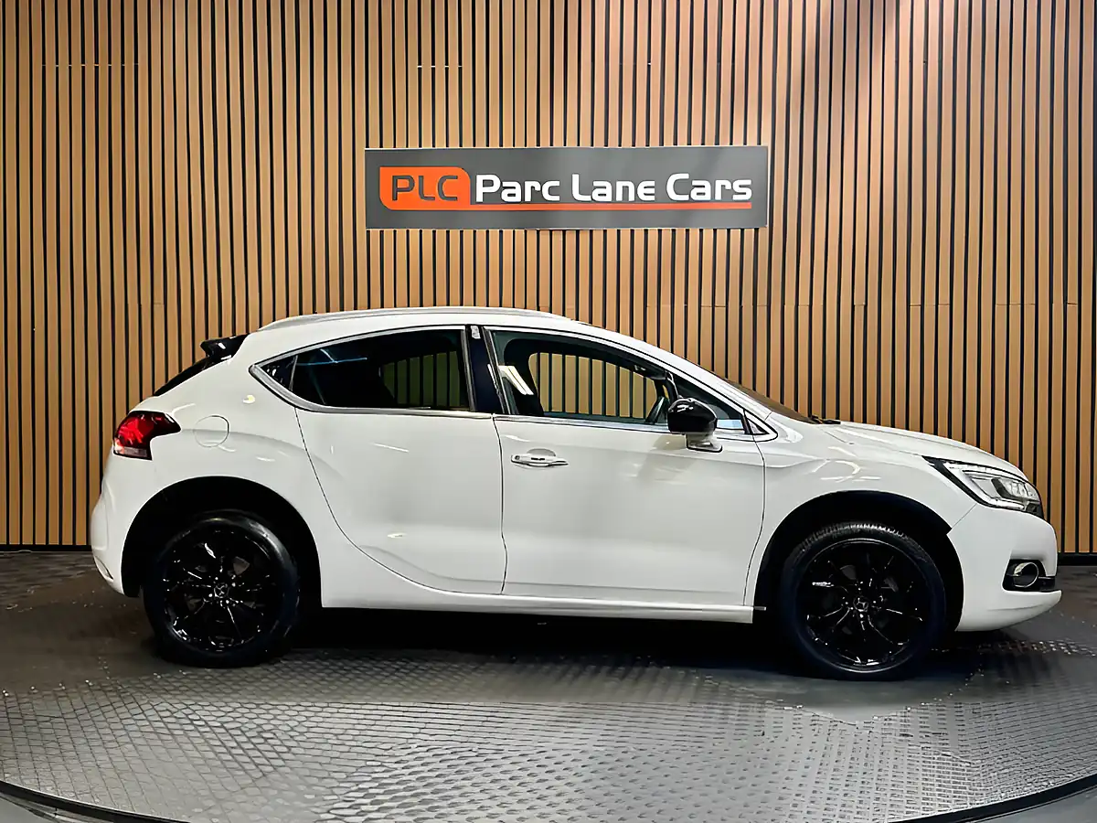 Used 2016 DS DS 4 Crossback White - Interior and Exterior details 2