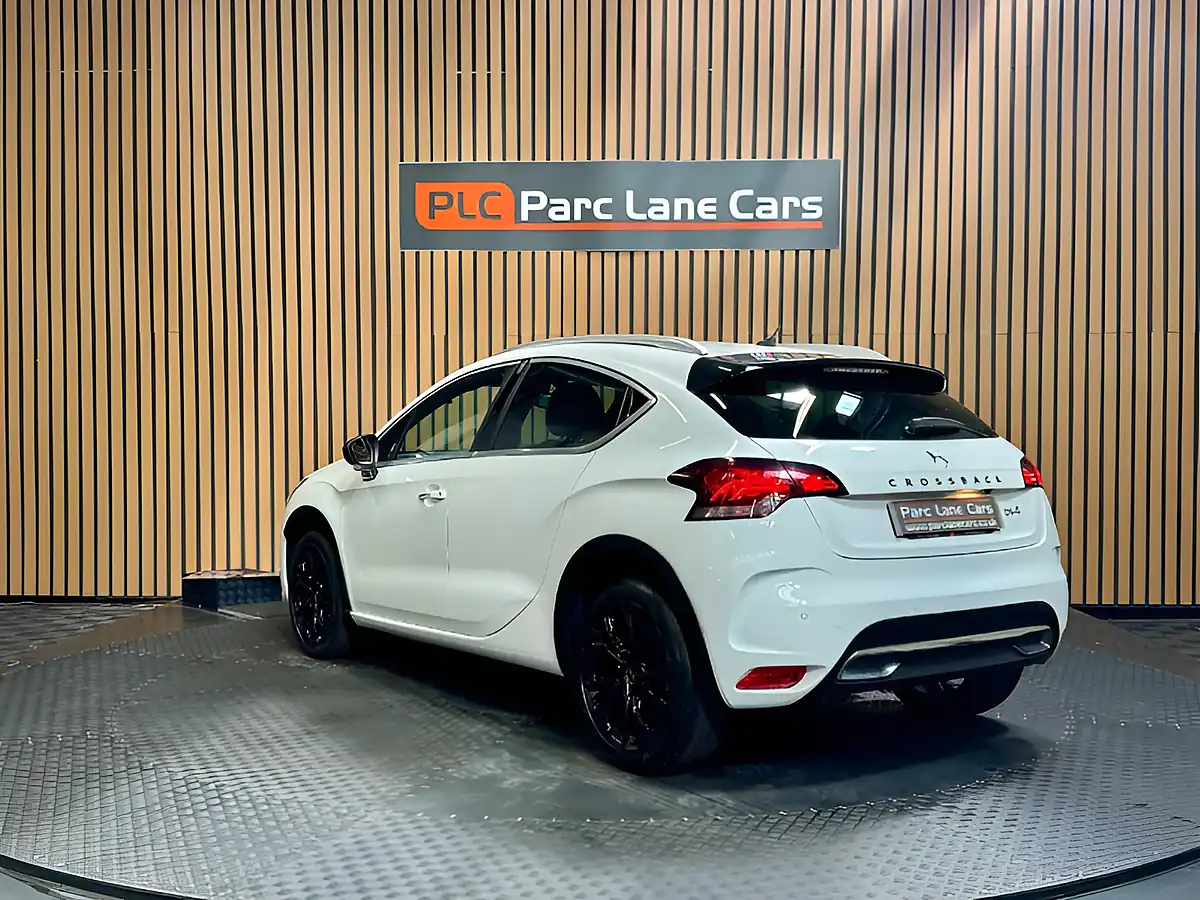 Used 2016 DS DS 4 Crossback White - Interior and Exterior details 5