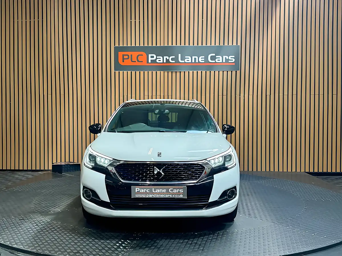 Used 2016 DS DS 4 Crossback White - Interior and Exterior details 8