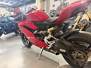 Used 2016 Ducati 1299 Panigale Red - Interior and Exterior details 13