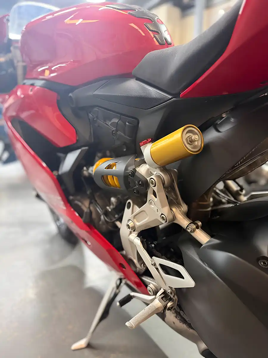 Used 2016 Ducati 1299 Panigale Red - Interior and Exterior details 14