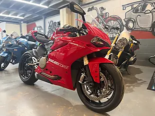 Used 2016 Ducati 1299 Panigale Red - Interior and Exterior details 5