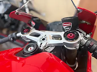 Used 2016 Ducati 1299 Panigale Red - Interior and Exterior details 9