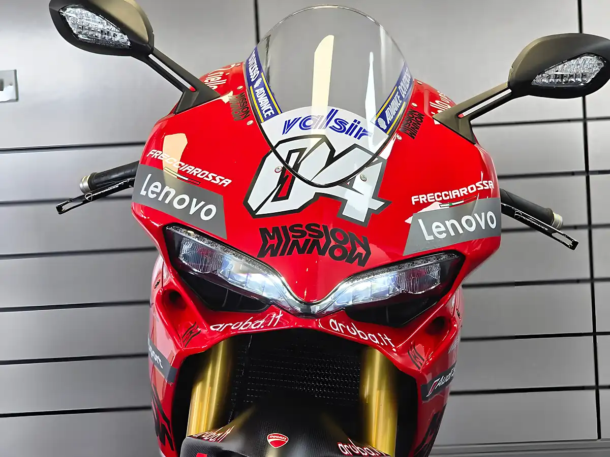 Used 2016 Ducati 1299 Panigale S Red - Interior and Exterior details 10