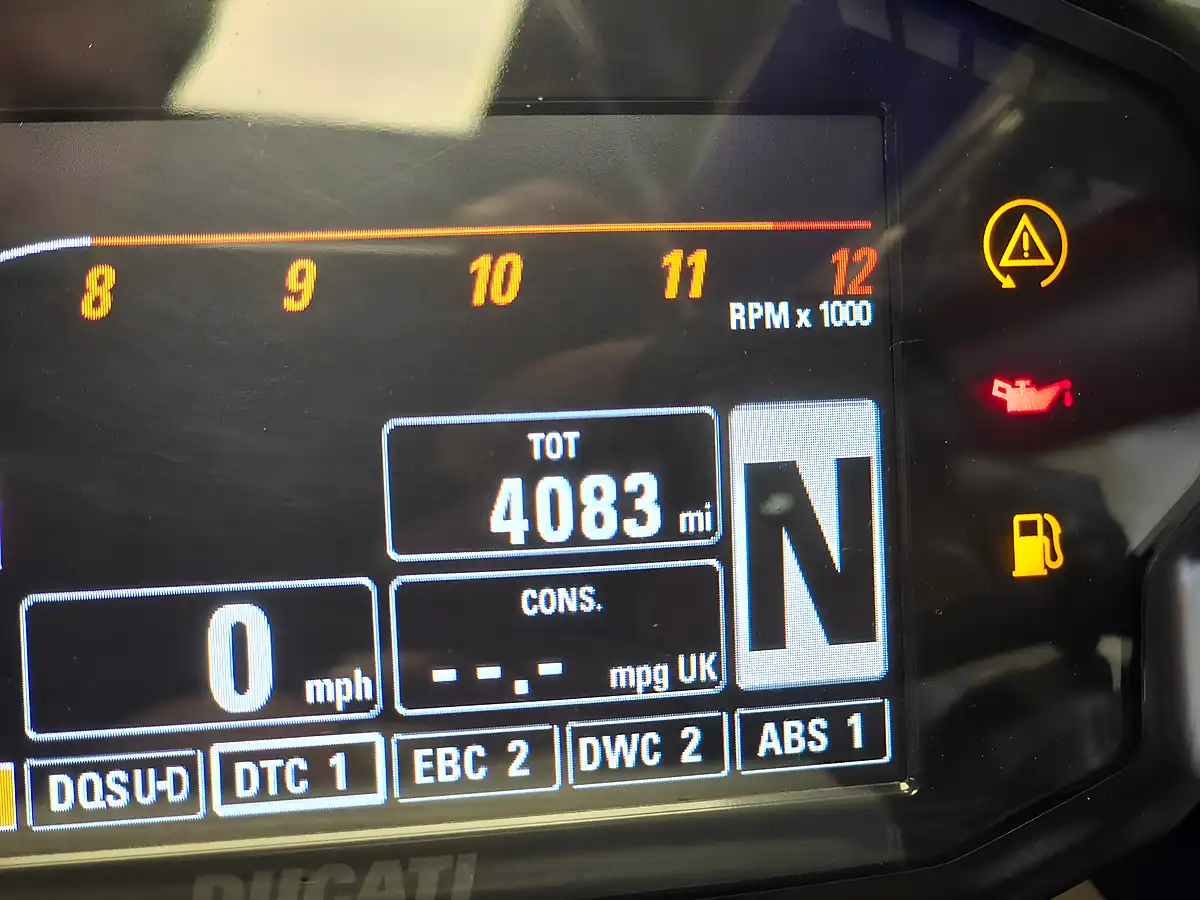 Used 2016 Ducati 1299 Panigale S Red - Interior and Exterior details 15