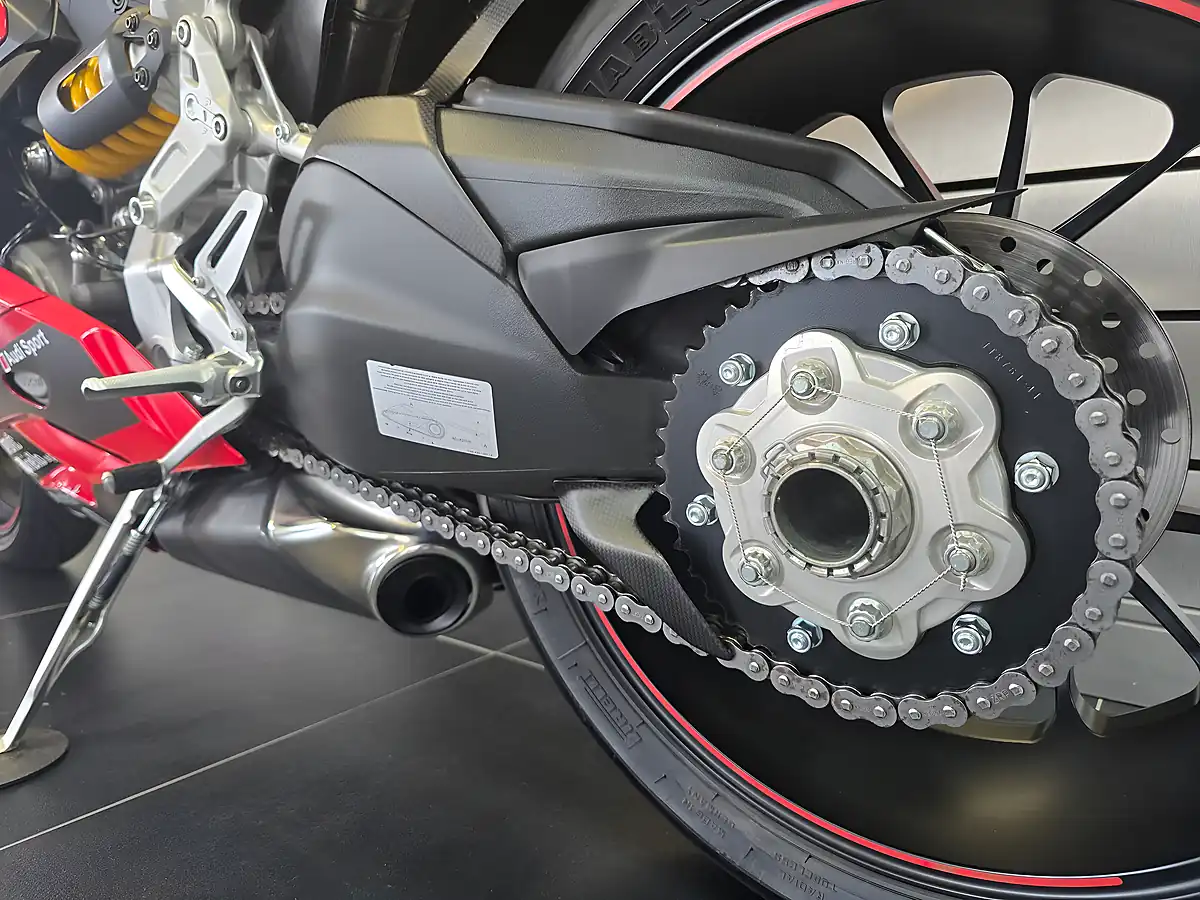 Used 2016 Ducati 1299 Panigale S Red - Interior and Exterior details 18