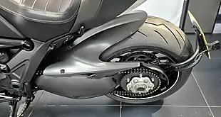 Used 2016 Ducati Diavel Carbon Ashphalt Grey/Carbon - Interior and Exterior details 15