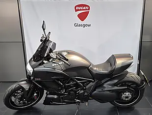 Used 2016 Ducati Diavel Carbon Ashphalt Grey/Carbon - Interior and Exterior details 9